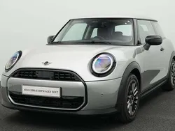Grau Gebraucht 2024 Mini Cooper Classic Kleinwagen | 24.946 € (Guter Preis)