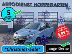 Blau Gebraucht 2024 Mercedes EQV300 Avantgarde Van / Kleinbus | 60.980 € (Teuer)