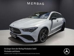 Digitalweiß Gebraucht 2024 Mercedes CLA250 AMG Line Premium Limousine | 38.850 € (Guter Preis)