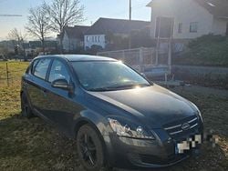 Grau Gebraucht 2009 Kia Ceed Kleinwagen | 3.000 € (Fairer Preis)