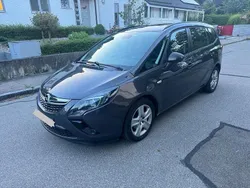 Grau Gebraucht 2012 Opel Zafira Tourer Edition Van / Kleinbus | 4.500 € (Teuer)
