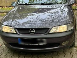 Violet Gebraucht 1996 Opel Vectra Limousine | 1.450 € (Fairer Preis)