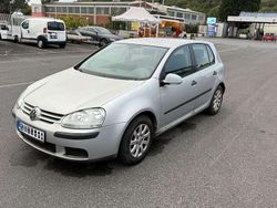 Grau Gebraucht 2004 VW Golf IV Comfortline Kleinwagen | 1.099 € (Guter Preis)