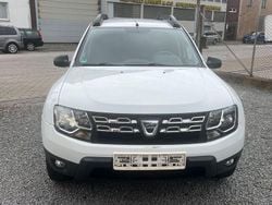 Weiß Gebraucht 2014 Dacia Duster Lauréate SUV | 4.290 € (Guter Preis)