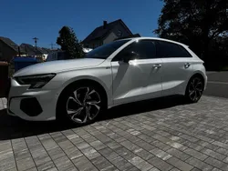 Weiß Gebraucht 2021 Audi A3 Sportback S-Line Limousine | 26.400 € (Fairer Preis)