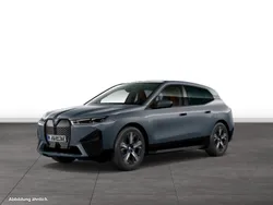Grau Gebraucht 2022 BMW iX SUV | 52.067 € (Teuer)