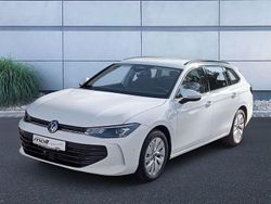 Weiß Gebraucht 2024 VW Passat Kombi | 35.990 €