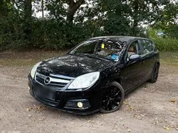 Schwarz Gebraucht 2007 Opel Signum Kombi | 1.870 € (Guter Preis)