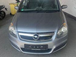 Grau Gebraucht 2005 Opel Zafira Cosmo Van / Kleinbus | 1.800 € (Fairer Preis)