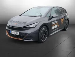 Grau (metallic) Gebraucht 2024 Cupra Born Kleinwagen | 35.490 € (Fairer Preis)