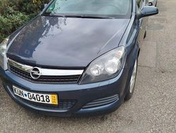 Blau Gebraucht 2010 Opel Astra GTC Selection Limousine | 1.450 € (Fairer Preis)