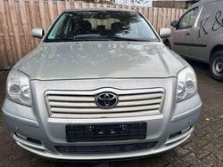 Beige Gebraucht 2003 Toyota Avensis Sol Limousine | 4.995 € (Fairer Preis)