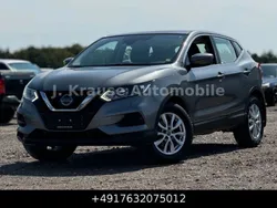 Grau Gebraucht 2017 Nissan Qashqai Acenta SUV | 8.750 €