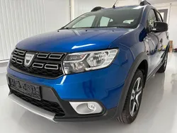 Blau Gebraucht 2020 Dacia Sandero Celebration Kleinwagen | 10.450 € (Guter Preis)