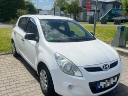 Weiß Gebraucht 2009 Hyundai i20 Classic Limousine | 2.000 € (Guter Preis)