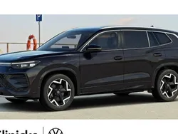 Schwarz Neu 2025 VW Tiguan Allspace R-line SUV | 64.314 €