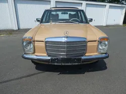 Beige Gebraucht 1975 Mercedes 200/8 Limousine | 22.990 €