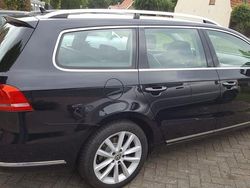 Schwarz Gebraucht 2011 VW Passat Highline Kombi | 8.000 € (Fairer Preis)