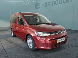 Rot Gebraucht 2021 VW Caddy Maxi Life Life Van / Kleinbus | 32.420 € (Fairer Preis)
