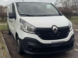 Gebraucht 2017 Renault Trafic Komfort Van / Kleinbus | 4.900 € (Guter Preis)