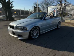 Silber Gebraucht 2001 BMW 330 Cabriolet Performance Cabrio | 14.900 €