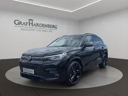 Deep black perleffekt Gebraucht 2024 VW Tiguan R-line SUV | 54.890 € (Fairer Preis)