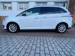 Diamantweiß Gebraucht 2018 Ford Grand C-Max Van / Kleinbus | 9.900 € (Fairer Preis)