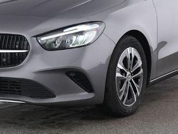 Mountain grau (metallic) Gebraucht 2024 Mercedes B180 Van / Kleinbus | 28.990 € (Superpreis)
