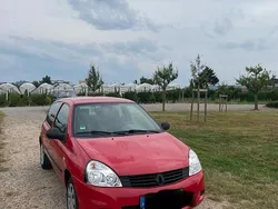Rot Gebraucht 2010 Renault Clio II Campus Limousine | 699 € (Superpreis)