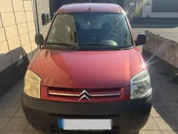 Rot Gebraucht 2005 Citroën Berlingo Van / Kleinbus | 2.000 € (Fairer Preis)