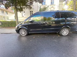Schwarz Gebraucht 2014 Mercedes Viano Edition Van / Kleinbus | 21.900 € (Fairer Preis)