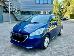 Violet Gebraucht 2014 Peugeot 208 Kleinwagen | 3.999 € (Guter Preis)
