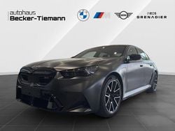Grau Neu 2025 BMW M5 Exclusive Limousine | 146.900 € (Etwas zu teuer)
