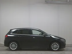 Kosmosschwarz metallic Gebraucht 2019 Mercedes B200 Progressive Van / Kleinbus | 17.480 € (Superpreis)