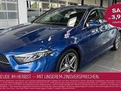 Blau Gebraucht 2024 Mercedes A250 AMG Limousine | 36.935 € (Fairer Preis)