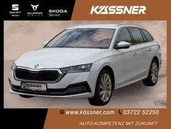 Moonweiss metallic Gebraucht 2023 Skoda Octavia Style Kombi | 33.990 € (Teuer)
