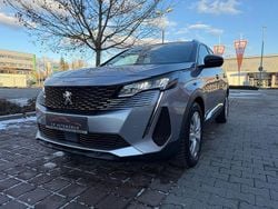 Grau Gebraucht 2022 Peugeot 3008 SUV | 19.980 € (Guter Preis)