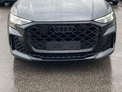 Grau Neu 2025 Audi RS Q8 Performance SUV | 152.320 € (Fairer Preis)