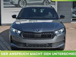 Graphitegrau metallic Neu 2025 Skoda Octavia SportLine Kombi | 46.990 € (Teuer)