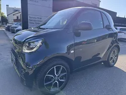 Bodypanels in black Gebraucht 2024 Smart ForTwo Electric Drive Exclusive Coupé | 16.450 € (Etwas zu teuer)