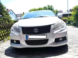 Weiß Gebraucht 2011 Suzuki Kizashi Sport Limousine | 8.250 € (Fairer Preis)