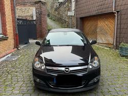 Schwarz Gebraucht 2006 Opel Astra GTC Coupé | 3.000 € (Teuer)