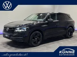 Deep black perleffekt Gebraucht 2021 VW Touareg Style SUV | 53.950 € (Fairer Preis)
