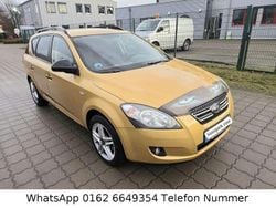 Gelb Gebraucht 2008 Kia Ceed Sportswagon Kombi | 1.400 €