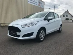 Weiß Gebraucht 2016 Ford Fiesta Trend Kleinwagen | 5.980 € (Guter Preis)