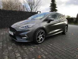 Grau Gebraucht 2018 Ford Fiesta ST Kleinwagen | 15.490 € (Fairer Preis)