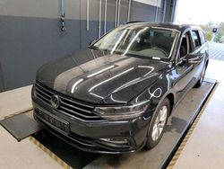 Deep black perleffek (metallic) Gebraucht 2022 VW Passat Business Kombi | 22.900 € (Guter Preis)