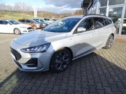 Polarsilber metallic Gebraucht 2023 Ford Focus ST-Line X Kombi | 26.950 € (Etwas zu teuer)