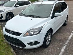 Weiß Gebraucht 2009 Ford Focus Style Kombi | 3.550 € (Fairer Preis)