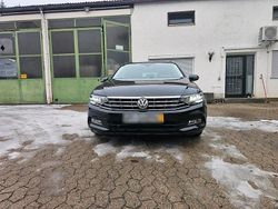 Gelb Gebraucht 2016 VW Passat Kombi | 6.000 €